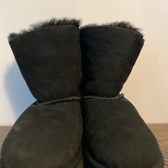 UGG youth Bailey T bow boots sz 11 youth - Picture 6 of 6